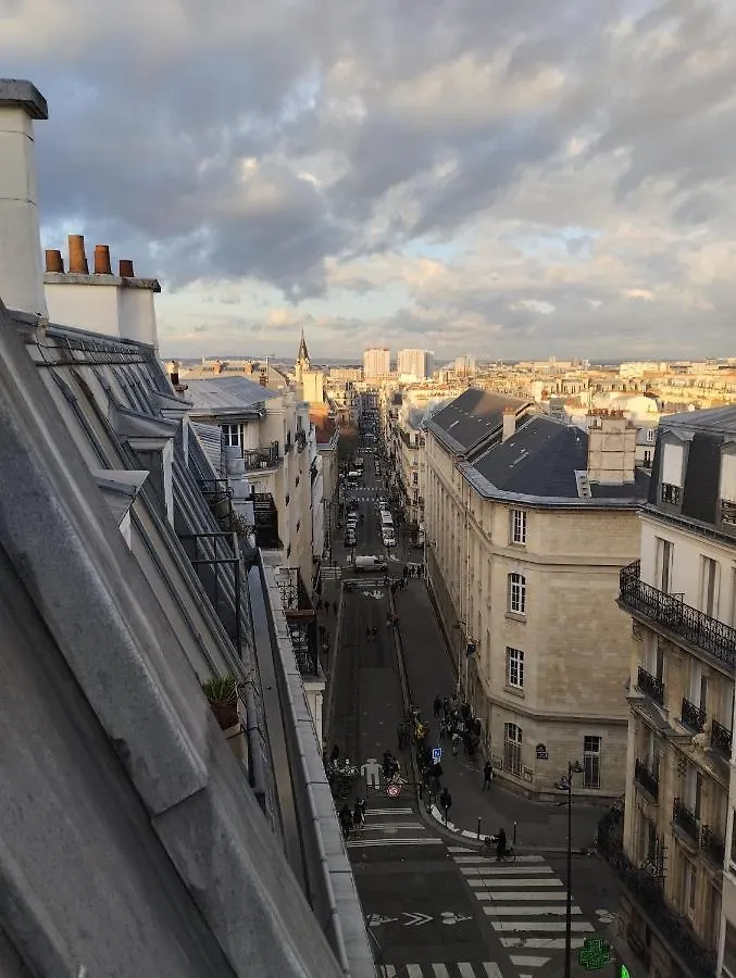 F1 Cosy Montmartre Avec Balcon Apartment Paris 0*,  France